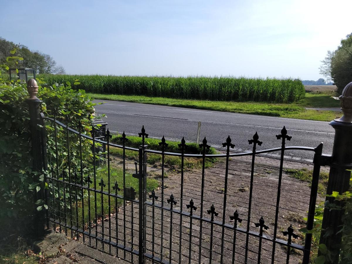 Pastorie Waaxens Bed & Breakfast Bagian luar foto