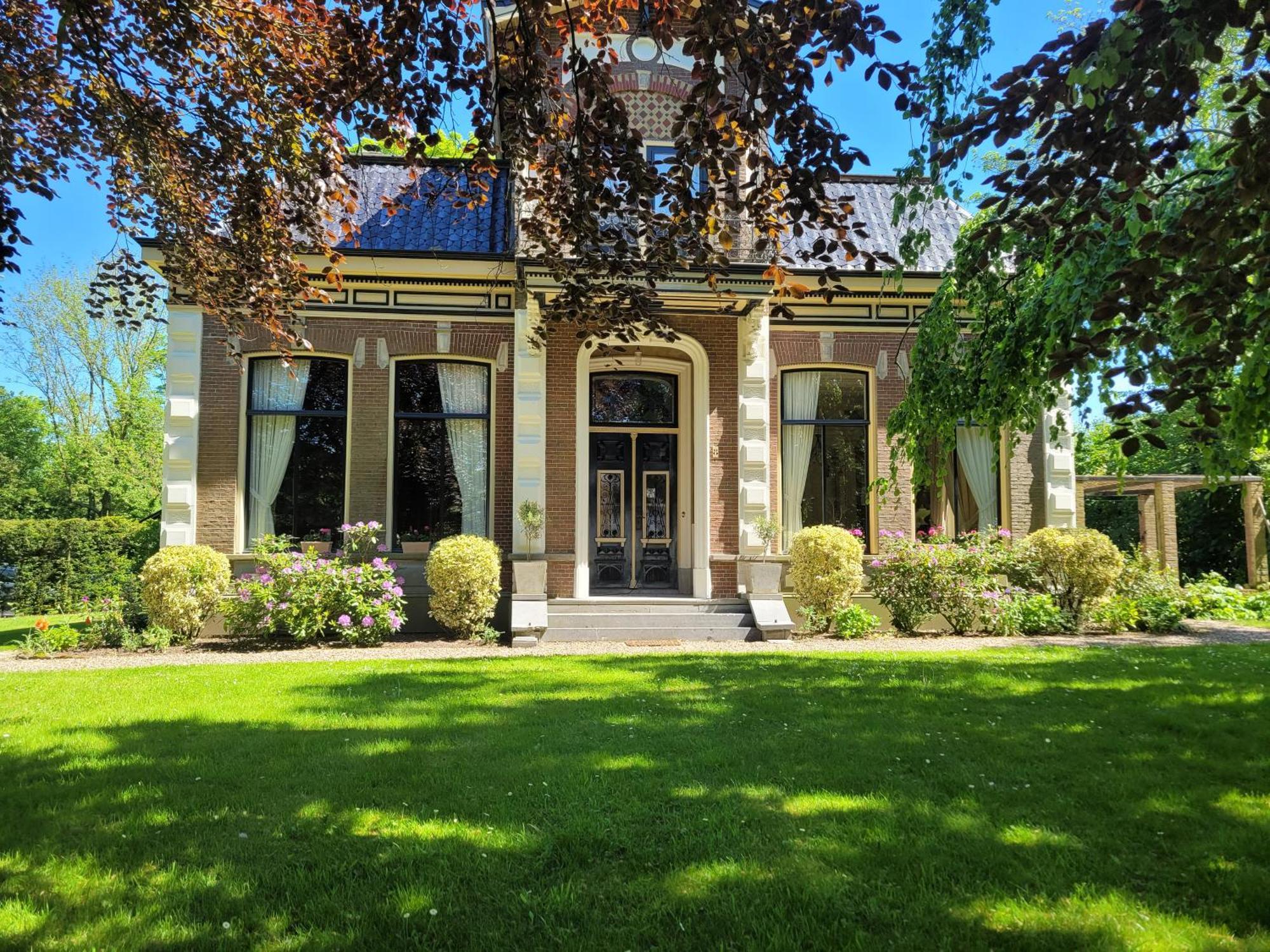 Pastorie Waaxens Bed & Breakfast Bagian luar foto